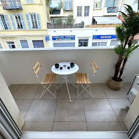 T2 - - Place Du Pin - Papon Apartman